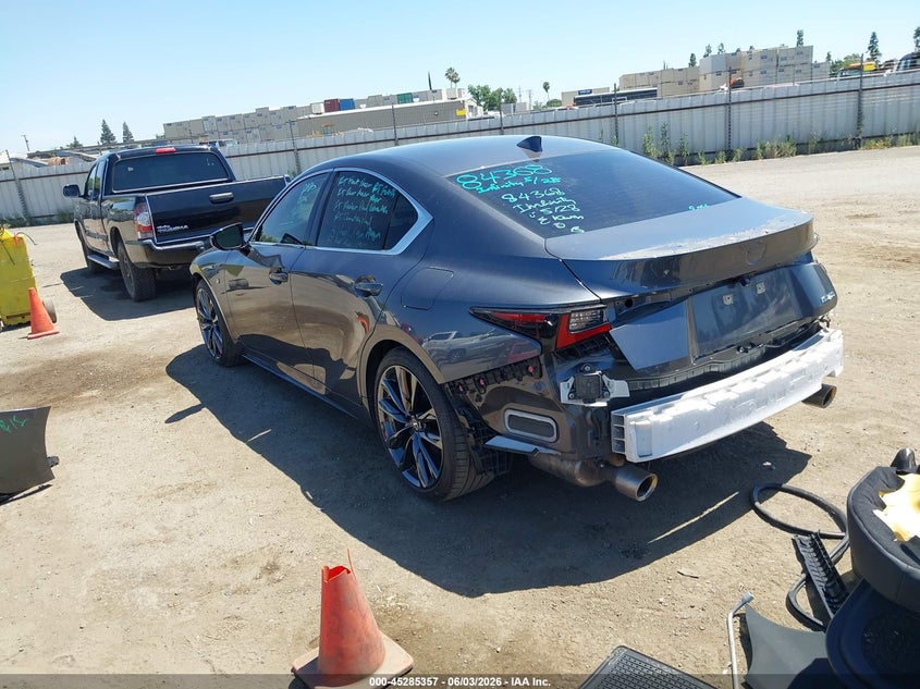 2024 Lexus Is VIN JTHGZ1B2XR5080320 IAAI salvage auction — RIGHT SIDE, Salvage Title, sold $16,550 on 2026-07-21 (photo 3)