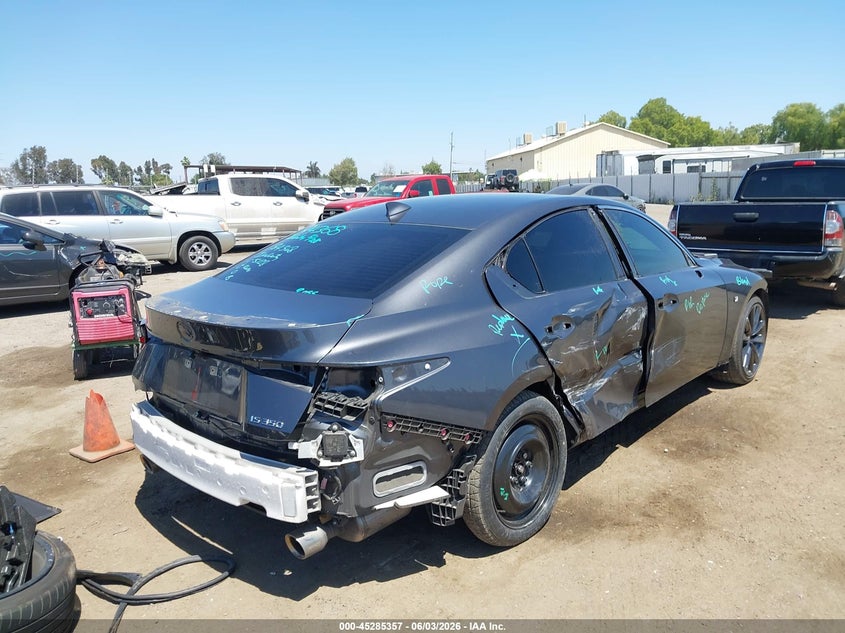 2024 Lexus Is VIN JTHGZ1B2XR5080320 IAAI salvage auction — RIGHT SIDE, Salvage Title, sold $16,550 on 2026-07-21 (photo 4)