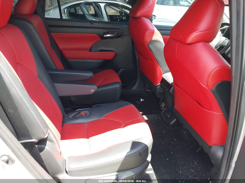 2021 Toyota Highlander VIN 5TDLZRBH3MS069200 IAAI salvage auction — FRONT END, Salvage Title, sold $15,450 on 2026-07-24 (photo 8)