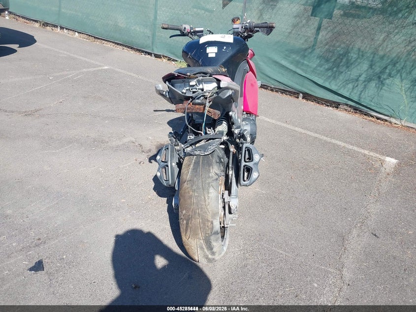 2011 Kawasaki Zx1000 VIN JKAZXCG18BA004128 IAAI salvage auction — FRONT & REAR, Salvage (Idaho), sold $650 on 2026-07-17 (photo 6)