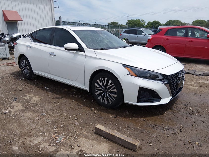 2023 Nissan Altima VIN 1N4BL4DVXPN328008 — IAAI salvage auction photo