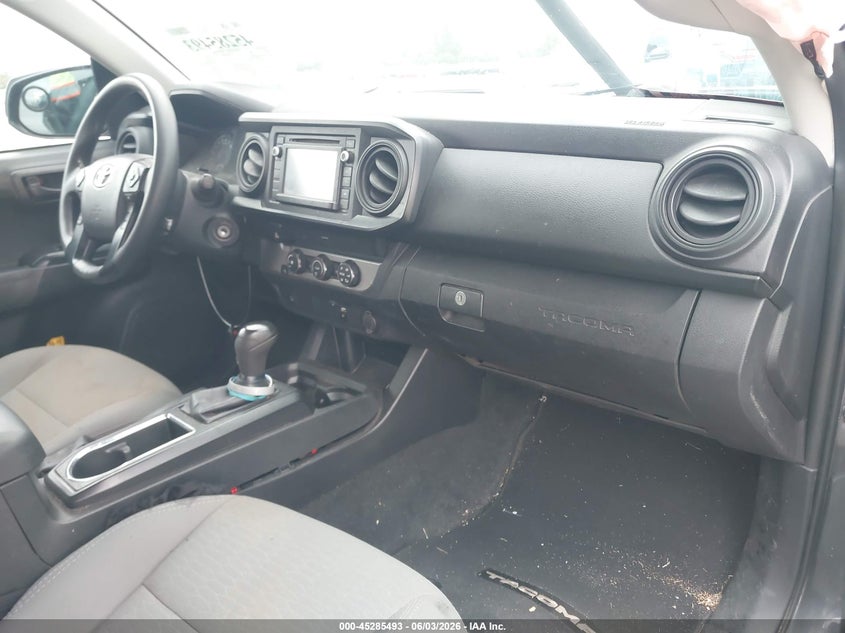 2019 Toyota Tacoma VIN 5TFAX5GN7KX156514 IAAI salvage auction — SIDE, Salvage Title, sold $5,900 on 2026-07-23 (photo 5)