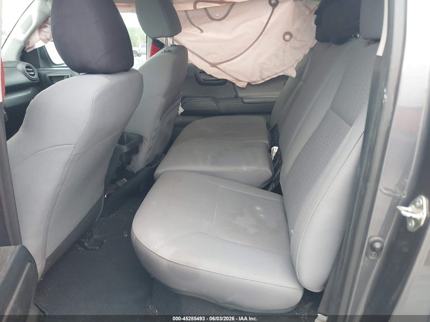 2019 Toyota Tacoma VIN 5TFAX5GN7KX156514 IAAI salvage auction — SIDE, Salvage Title, sold $5,900 on 2026-07-23 (photo 8)