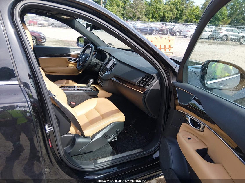 2016 Volvo Xc90 VIN YV4A22PK5G1045227 IAAI salvage auction — FRONT END, Salvage Title, sold $6,125 on 2026-08-31 (photo 5)