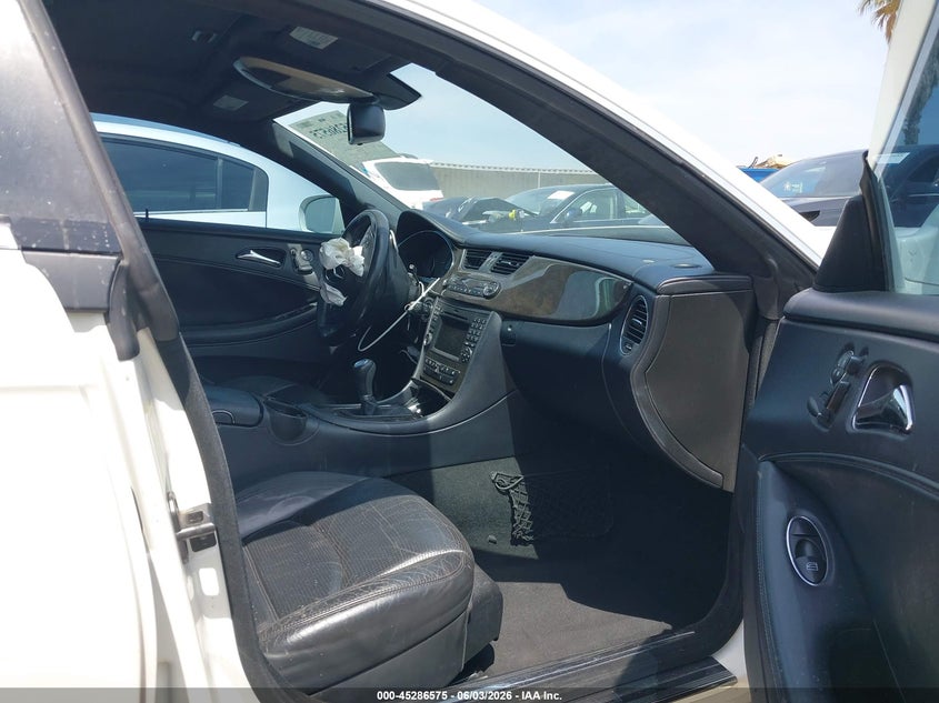 2009 Mercedes-benz Cls-class VIN WDDDJ77X89A151675 IAAI salvage auction — RIGHT FRONT, Salvage (California), sold $2,050 on 2026-07-08 (photo 5)