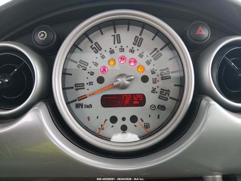 2006 Mini Cooper VIN WMWRC33546TJ73760 IAAI salvage auction — NORMAL WEAR, Clear (Florida), sold $650 on 2026-08-05 (photo 7)