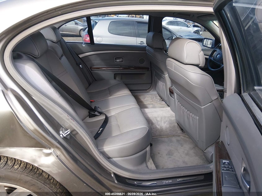 2006 BMW 7 series VIN WBAHN83506DT63570 IAAI salvage auction — REAR END, Salvage (Oregon), sold $800 on 2026-07-20 (photo 8)