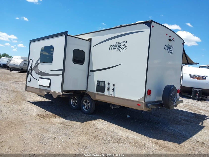 2018 Rockwood Minilite 2507s VIN 4X4TRLA20JD421256 IAAI salvage auction — HAIL, Regular Certificate (Iowa), sold $1,700 on 2026-07-28 (photo 3)