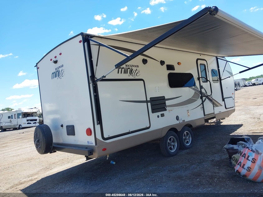 2018 Rockwood Minilite 2507s VIN 4X4TRLA20JD421256 IAAI salvage auction — HAIL, Regular Certificate (Iowa), sold $1,700 on 2026-07-28 (photo 4)