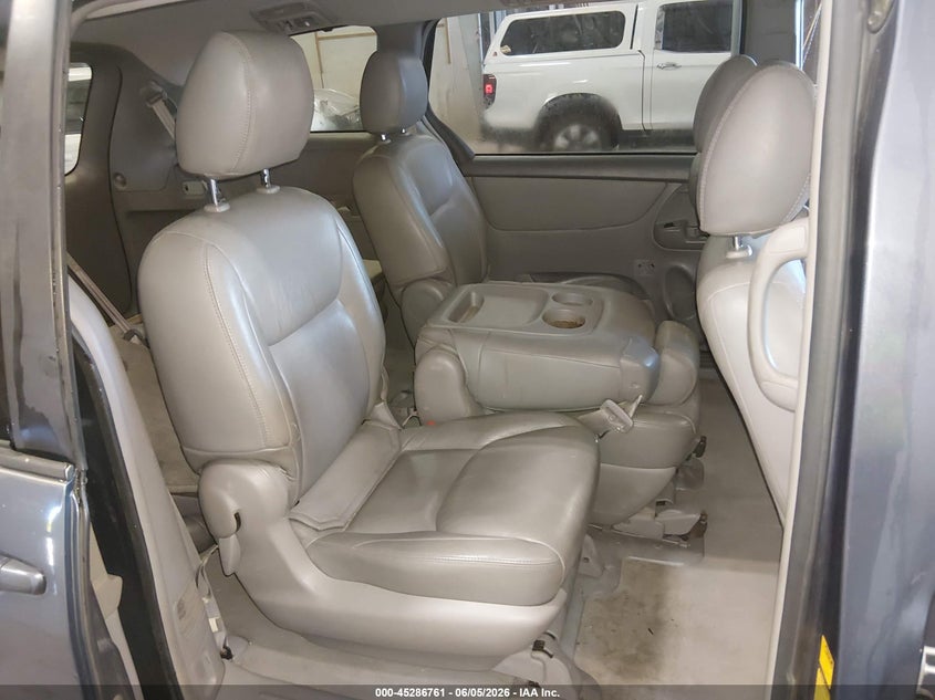 2009 Toyota Sienna VIN 5TDZK23C89S277458 IAAI salvage auction — FRONT END, Salvage (Idaho), sold $400 on 2026-07-31 (photo 8)