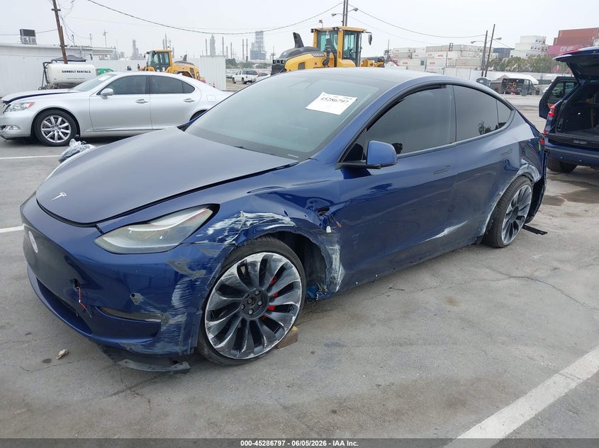 2022 Tesla Model y VIN 7SAYGDEF1NF378133 IAAI salvage auction — LEFT SIDE, Salvage Title, sold $8,300 on 2026-07-29 (photo 2)