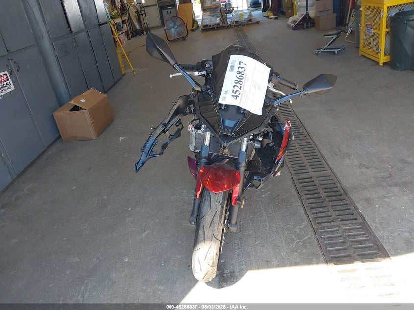 2022 Kawasaki Ninja VIN ML5EXEN18NDA76160 IAAI salvage auction — LEFT & RIGHT, Salvage Title, sold $950 on 2026-07-22 (photo 5)