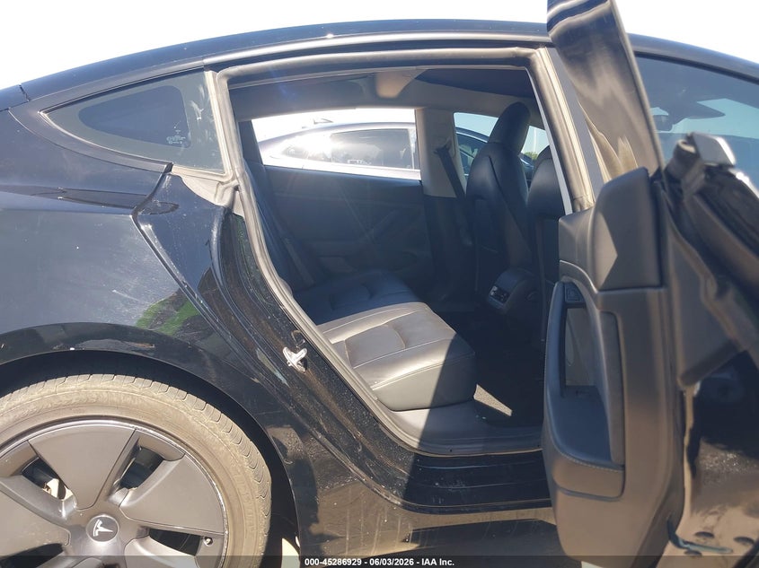 2022 Tesla Model 3 VIN 5YJ3E1EA9NF373097 IAAI salvage auction — SIDE, Salvage Title, sold $7,350 on 2026-07-14 (photo 8)