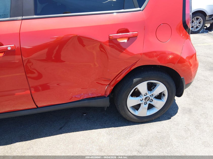 2019 Kia Soul VIN KNDJN2A20K7677979 IAAI salvage auction — SIDE, Salvage (South Carolina), sold $2,000 on 2026-07-18 (photo 6)