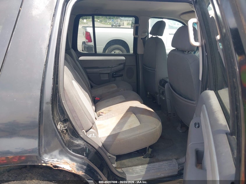 2002 Mercury Mountaineer VIN 4M2ZU86W22ZJ13690 IAAI salvage auction — SIDE, Salvage (Missouri), sold $275 on 2026-07-07 (photo 8)