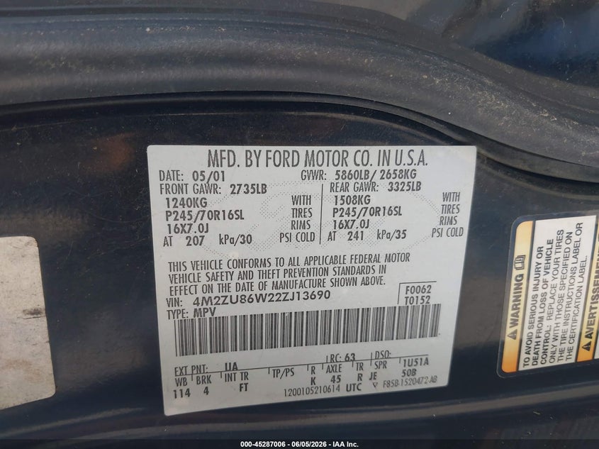 2002 Mercury Mountaineer VIN 4M2ZU86W22ZJ13690 IAAI salvage auction — SIDE, Salvage (Missouri), sold $275 on 2026-07-07 (photo 9)