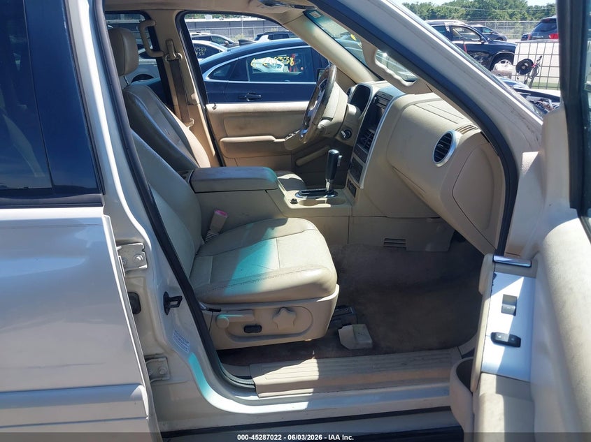 2006 Mercury Mountaineer VIN 4M2EU48806ZJ04241 IAAI salvage auction — RIGHT SIDE, Salvage (Missouri), sold $250 on 2026-07-18 (photo 5)