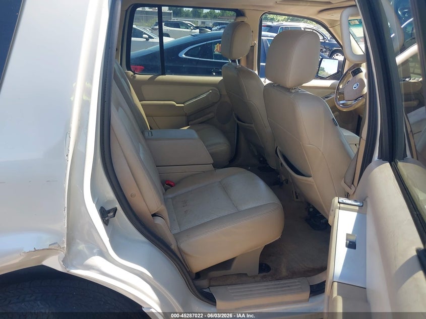 2006 Mercury Mountaineer VIN 4M2EU48806ZJ04241 IAAI salvage auction — RIGHT SIDE, Salvage (Missouri), sold $250 on 2026-07-18 (photo 8)