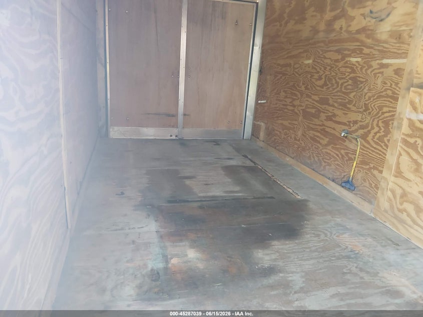 2020 Arising industries 16' enclosed VIN 5YCBE1623LH004196 IAAI salvage auction — UNKNOWN, Salvage (Missouri), sold $1,500 on 2026-07-14 (photo 8)