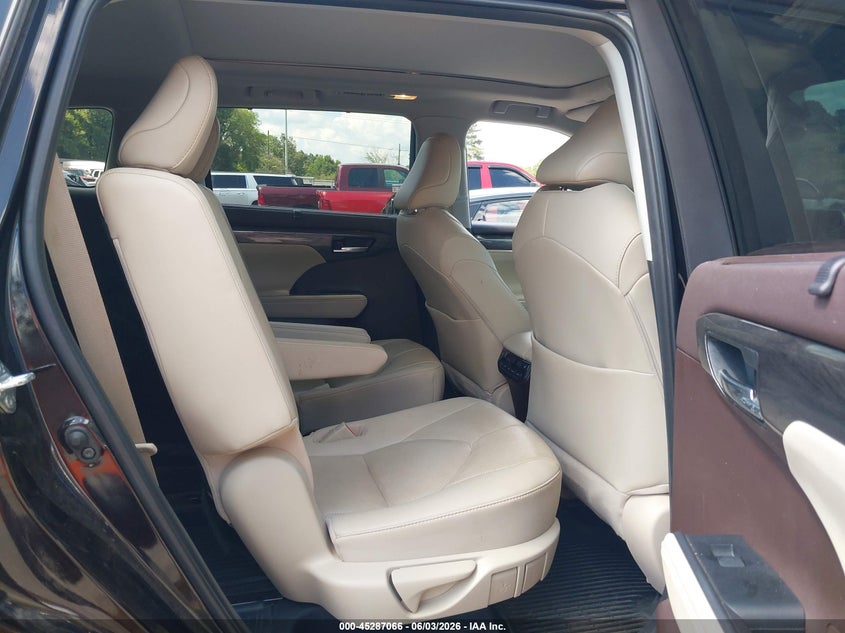 2020 Toyota Highlander VIN 5TDFZRAH5LS004006 IAAI salvage auction — LEFT SIDE, Salvage Title, sold $21,000 on 2026-07-16 (photo 8)