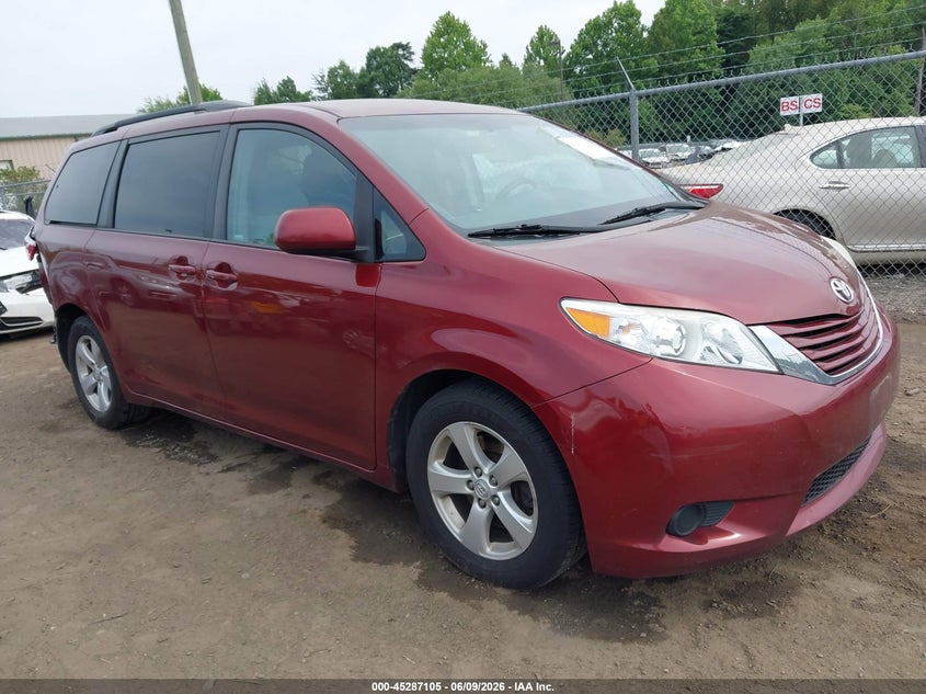 2015 Toyota Sienna VIN 5TDKK3DC7FS553419 IAAI salvage auction — REAR END, Salvage (Virginia), sold $5,450 on 2026-07-27 (photo 1)