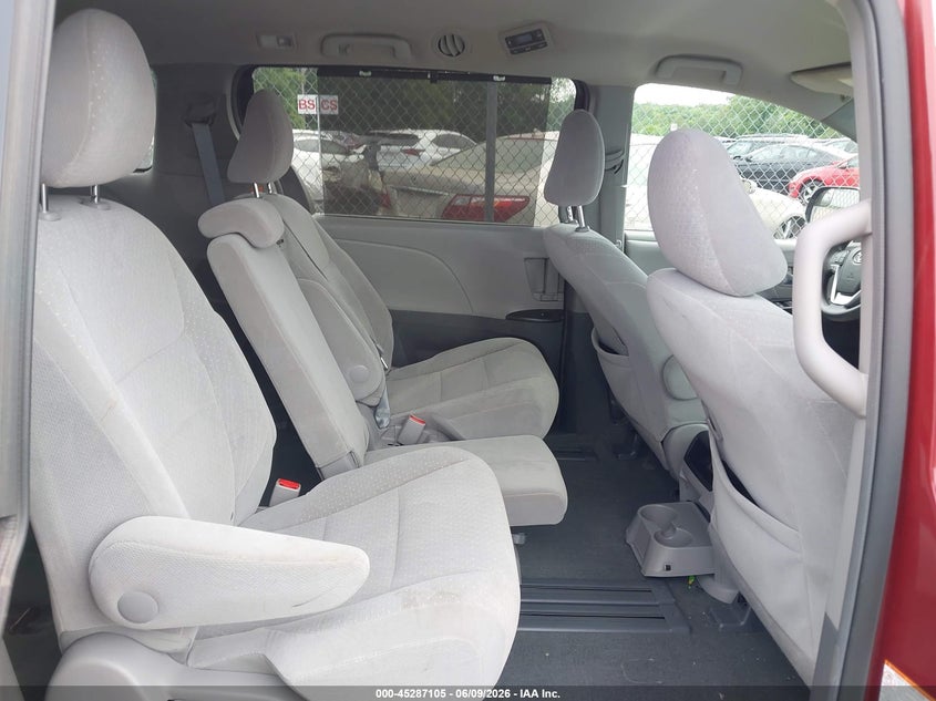 2015 Toyota Sienna VIN 5TDKK3DC7FS553419 IAAI salvage auction — REAR END, Salvage (Virginia), sold $5,450 on 2026-07-27 (photo 8)