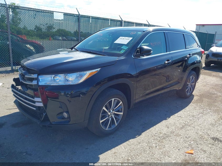 2017 Toyota Highlander VIN 5TDKZRFH3HS515910 IAAI salvage auction — RIGHT FRONT, Salvage Title, sold $8,200 on 2026-07-21 (photo 2)