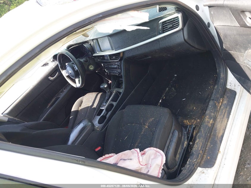 2019 Kia Optima VIN 5XXGT4L30KG352550 IAAI salvage auction — ROLLOVER, Salvage Title, sold $25 on 2026-07-21 (photo 5)