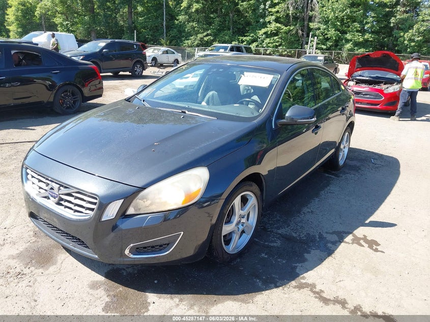 2012 Volvo S60 VIN YV1622FS5C2140394 IAAI salvage auction — SIDE, Salvage Title, sold $25 on 2026-07-22 (photo 2)