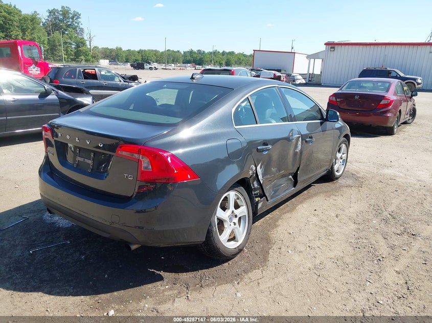 2012 Volvo S60 VIN YV1622FS5C2140394 IAAI salvage auction — SIDE, Salvage Title, sold $25 on 2026-07-22 (photo 4)