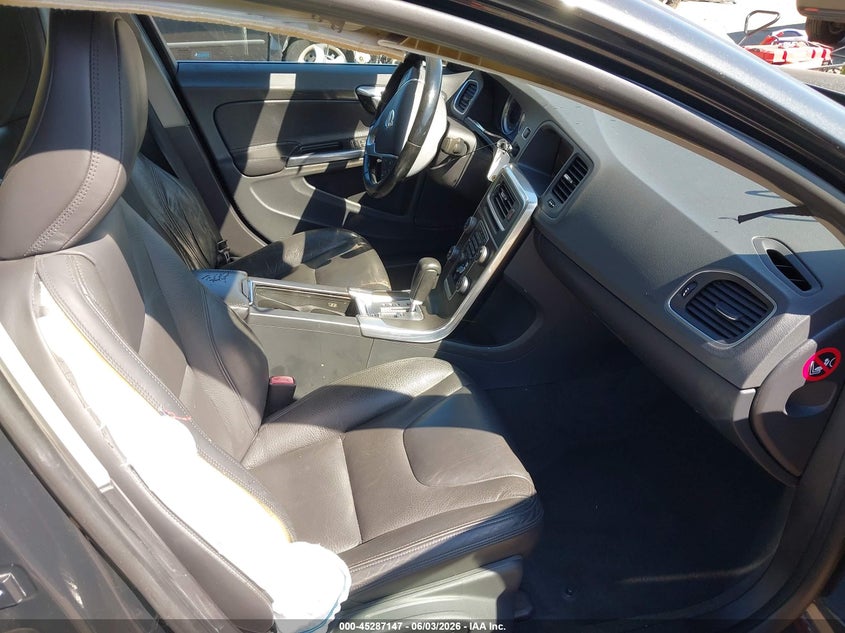 2012 Volvo S60 VIN YV1622FS5C2140394 IAAI salvage auction — SIDE, Salvage Title, sold $25 on 2026-07-22 (photo 5)