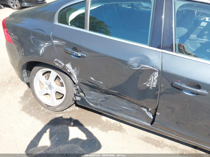 2012 Volvo S60 VIN YV1622FS5C2140394 IAAI salvage auction — SIDE, Salvage Title, sold $25 on 2026-07-22 (photo 6)