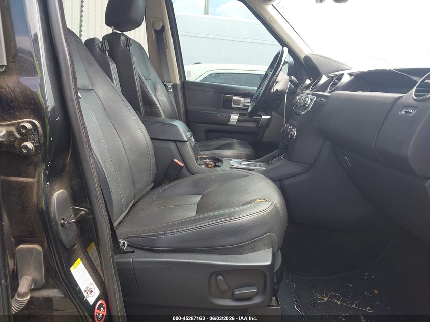 2016 Land rover Lr4 VIN SALAK2V64GA819856 IAAI salvage auction — NORMAL WEAR, Clear - Public Restricted (Oklahoma), sold $1,400 on 2026-07-29 (photo 5)