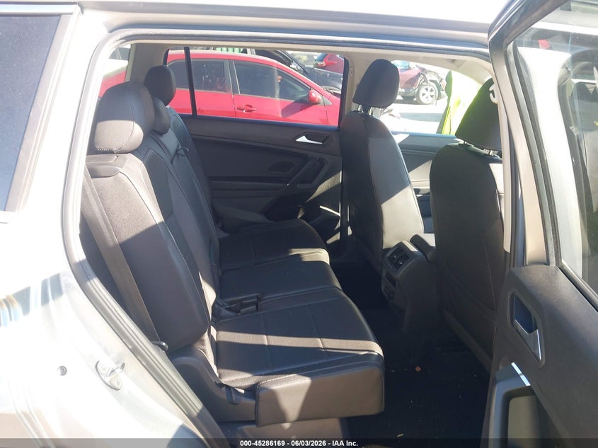2020 Volkswagen Tiguan VIN 3VV3B7AX0LM145179 IAAI salvage auction — RIGHT FRONT, Salvage - Greater Than 75% (Maryland), sold $2,975 on 2026-08-26 (photo 8)