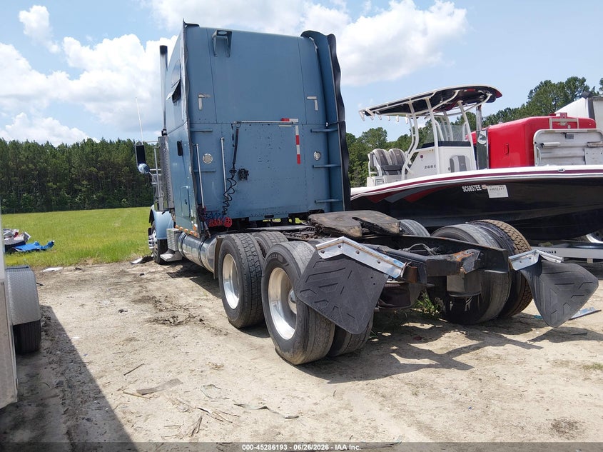 2007 Freightliner Conventional VIN 1FUJAPAV97DW77533 IAAI salvage auction — Unknown, Salvage (South Carolina), sold $3,600 on 2026-07-20 (photo 3)
