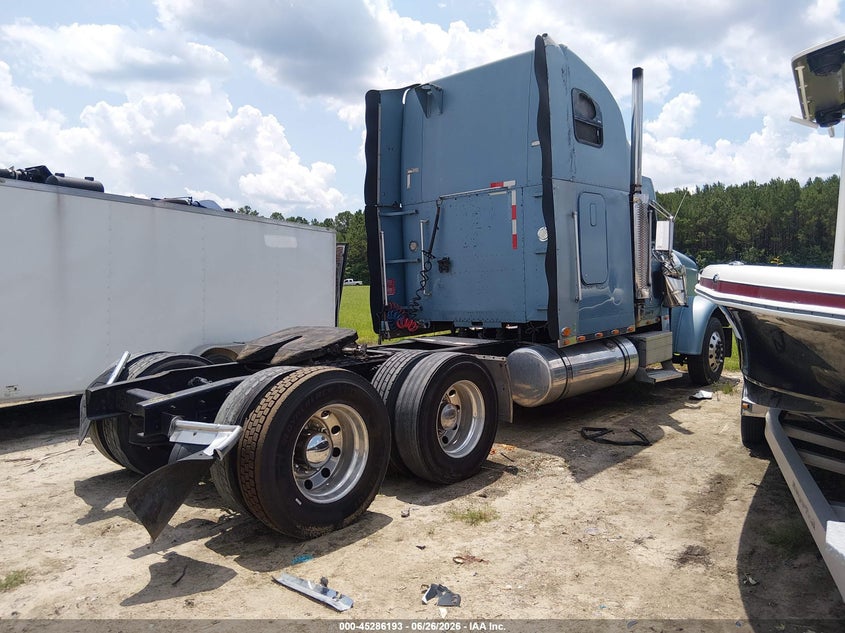 2007 Freightliner Conventional VIN 1FUJAPAV97DW77533 IAAI salvage auction — Unknown, Salvage (South Carolina), sold $3,600 on 2026-07-20 (photo 4)