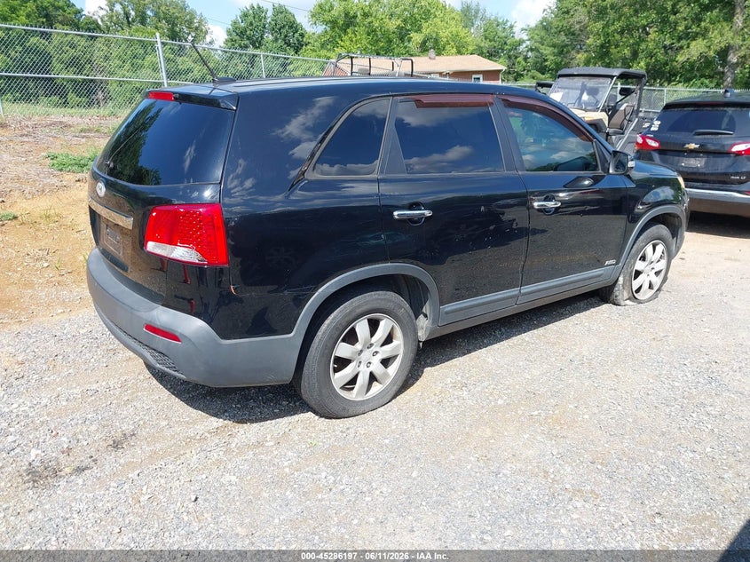 2011 Kia Sorento VIN 5XYKTCA12BG030509 IAAI salvage auction — NORMAL WEAR, Clear (Virginia), sold $400 on 2026-07-21 (photo 4)