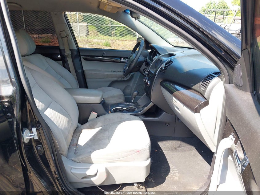 2011 Kia Sorento VIN 5XYKTCA12BG030509 IAAI salvage auction — NORMAL WEAR, Clear (Virginia), sold $400 on 2026-07-21 (photo 5)