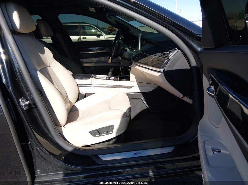 2012 BMW 7er VIN WBAKC6C53CC397276 IAAI salvage auction — REAR END, Salvage Title, sold $1,450 on 2026-07-24 (photo 5)