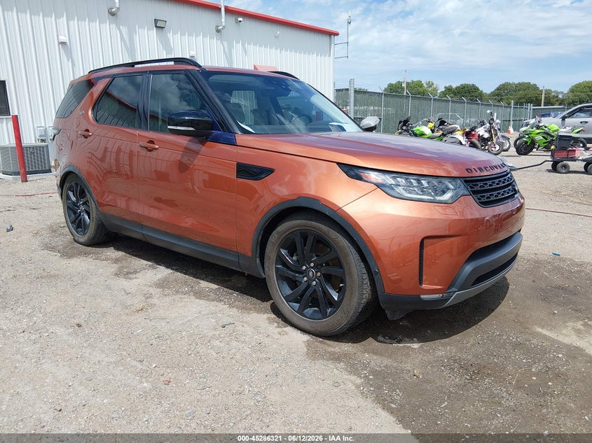 2018 Land rover Discovery VIN SALRT2RK9JA061074 — IAAI salvage auction photo