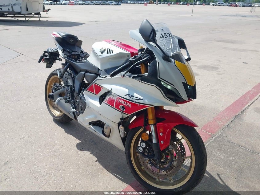 2022 Yamaha Yzf VIN JYARM38E2NA003024 IAAI salvage auction — FRONT END, Salvage Title, sold $2,300 on 2026-07-23 (photo 1)