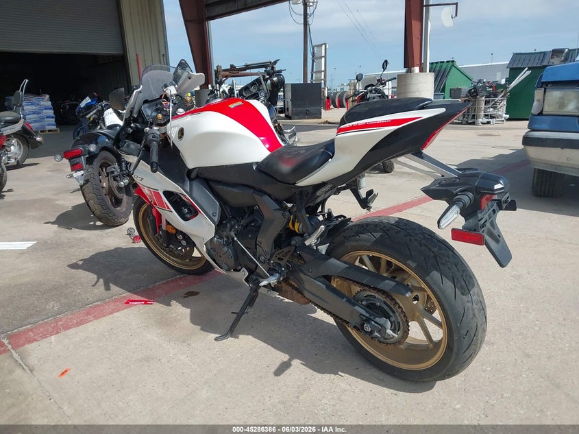 2022 Yamaha Yzf VIN JYARM38E2NA003024 IAAI salvage auction — FRONT END, Salvage Title, sold $2,300 on 2026-07-23 (photo 3)