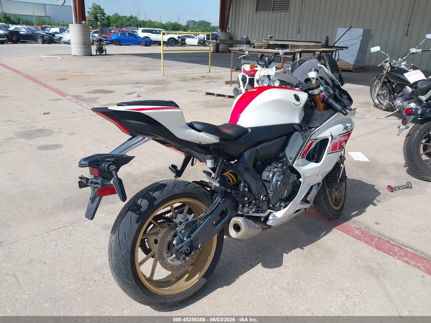 2022 Yamaha Yzf VIN JYARM38E2NA003024 IAAI salvage auction — FRONT END, Salvage Title, sold $2,300 on 2026-07-23 (photo 4)