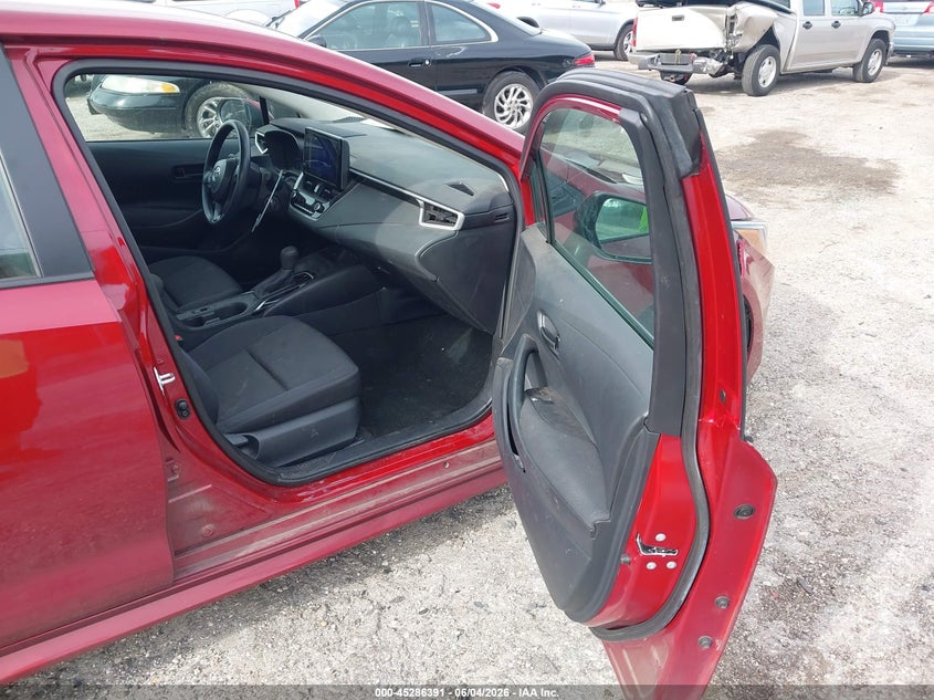 2025 Toyota Corolla VIN 5YFB4MDE8SP268510 IAAI salvage auction — FRONT & REAR, Certificate Of Destruction (Florida), sold $4,200 on 2026-07-30 (photo 5)