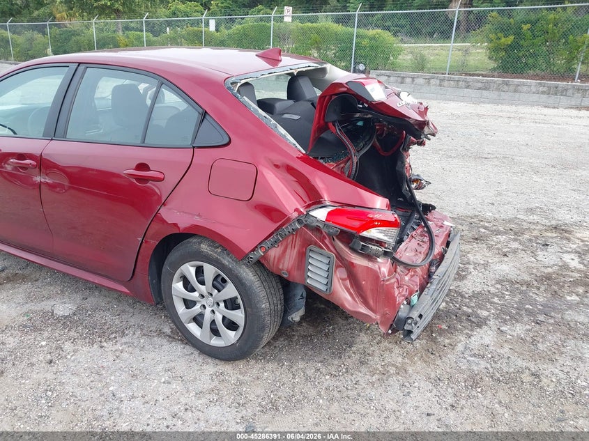 2025 Toyota Corolla VIN 5YFB4MDE8SP268510 IAAI salvage auction — FRONT & REAR, Certificate Of Destruction (Florida), sold $4,200 on 2026-07-30 (photo 6)