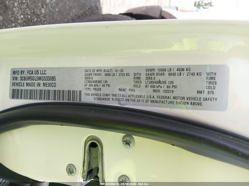 2021 Ram 2500 VIN 3C6UR5GL5MG533085 IAAI salvage auction — LEFT SIDE, Salvage Title, sold $20,500 on 2026-07-30 (photo 9)