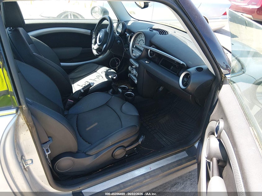 2009 Mini VIN WMWMF73539TT95879 IAAI salvage auction — NORMAL WEAR, Clear (Virginia), sold $375 on 2026-07-17 (photo 5)
