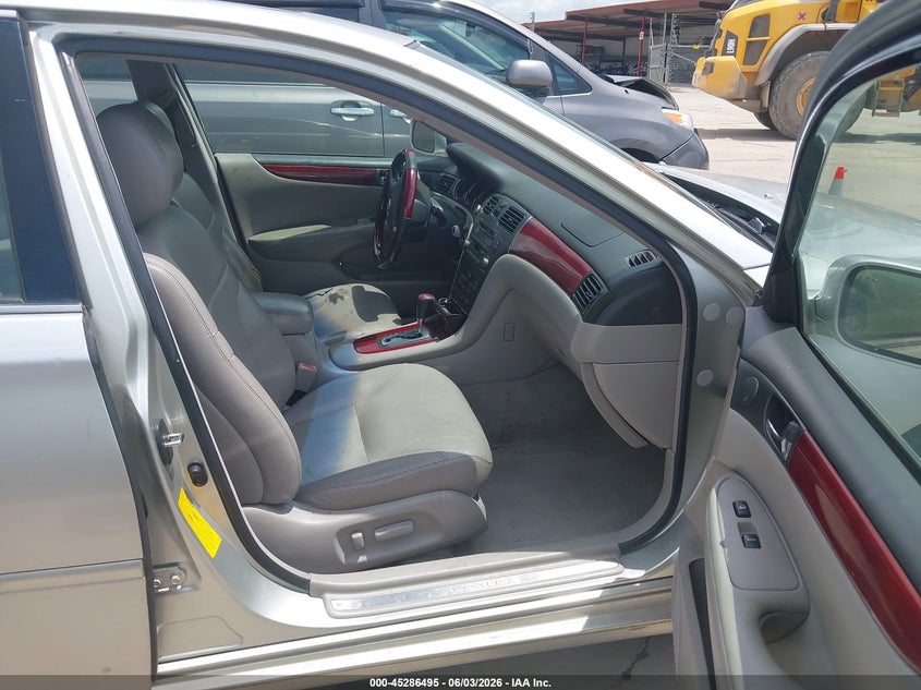 2002 Lexus ES VIN JTHBF30G520085652 IAAI salvage auction — REPOSSESSION, Nrc Lienholder Repossession Paperwork (Texas), sold $475 on 2026-07-07 (photo 5)