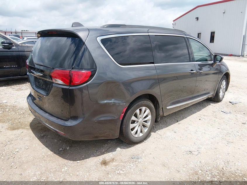 2017 Chrysler Pacifica VIN 2C4RC1BGXHR524482 IAAI salvage auction — UNKNOWN, Salvage Title, sold $1,350 on 2026-07-09 (photo 4)