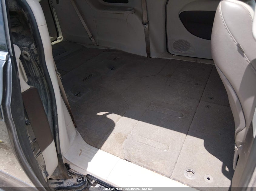 2017 Chrysler Pacifica VIN 2C4RC1BGXHR524482 IAAI salvage auction — UNKNOWN, Salvage Title, sold $1,350 on 2026-07-09 (photo 8)